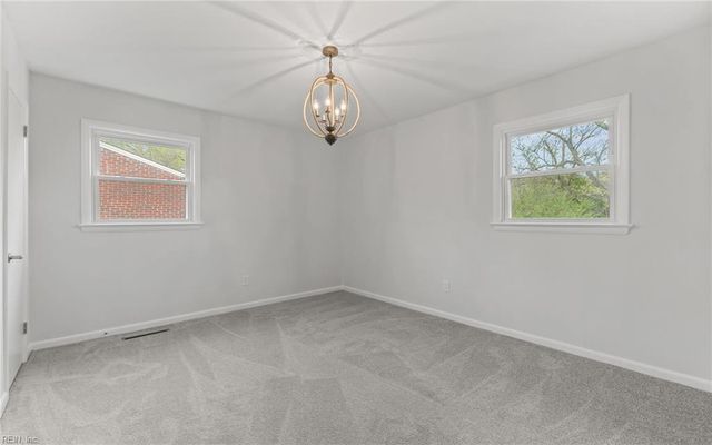 85 Haviland DR, Newport News, VA 23601