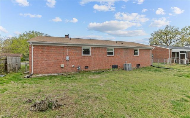 85 Haviland DR, Newport News, VA 23601