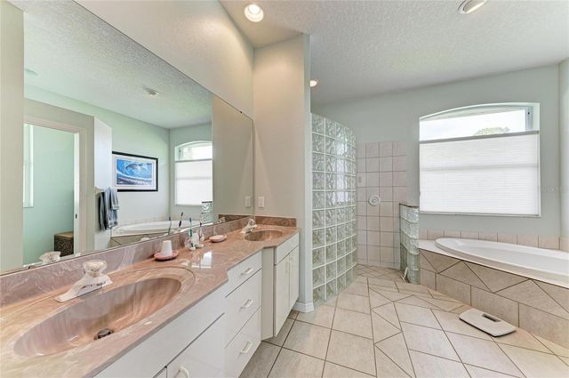 523 OAK BAY DRIVE, Osprey, FL 34229