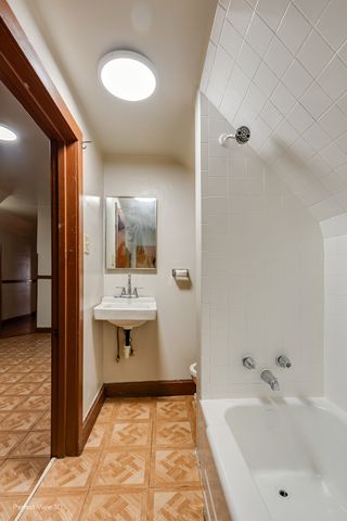 1257 N Rockwell Street, Chicago, IL 60622