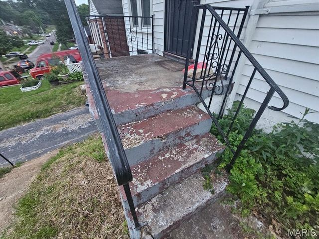 7110 Dawson Place, St Louis, MO 63136