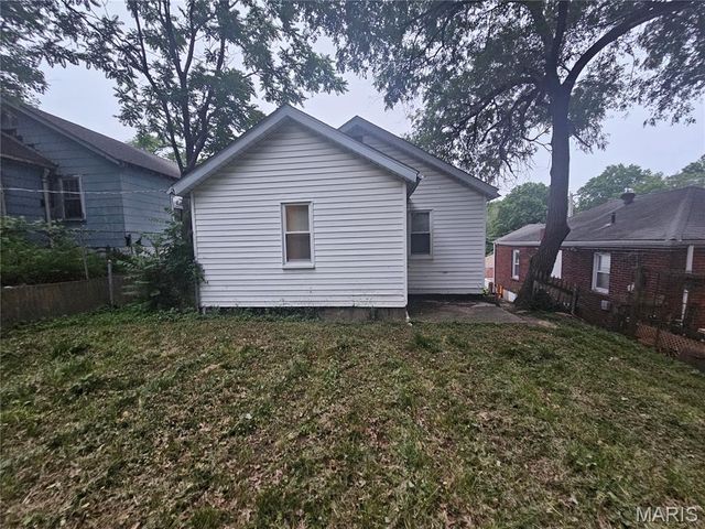 7110 Dawson Place, St Louis, MO 63136