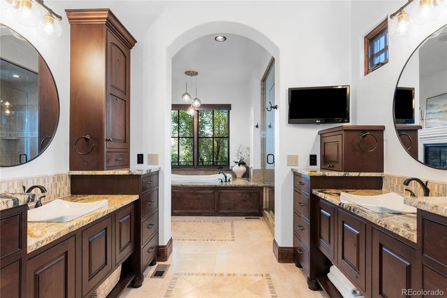 7208 Raphael Lane, Littleton, CO 80125