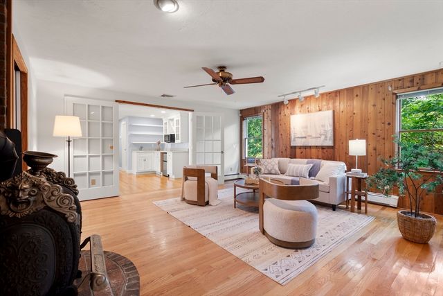 52 Clubhouse Dr, Bourne, MA 02559