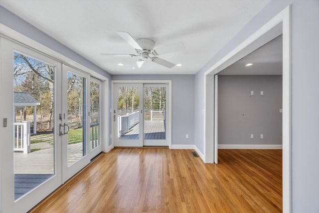 52 Clubhouse Dr, Bourne, MA 02559