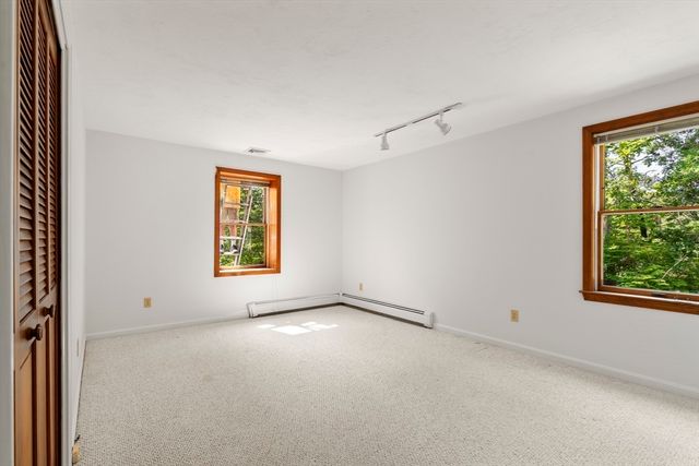 52 Clubhouse Dr, Bourne, MA 02559