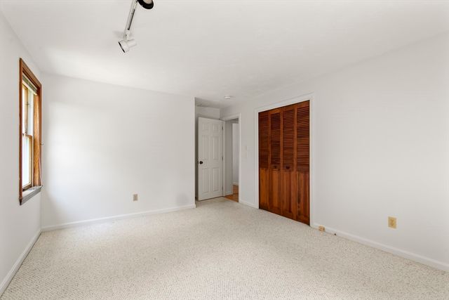 52 Clubhouse Dr, Bourne, MA 02559