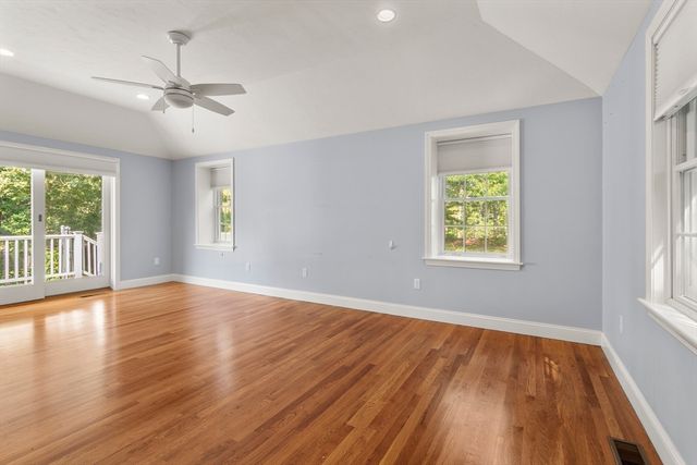 52 Clubhouse Dr, Bourne, MA 02559