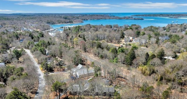 52 Clubhouse Dr, Bourne, MA 02559