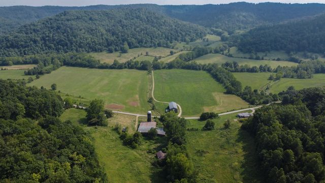 2892 Quicks Run Road, Vanceburg, KY 41179