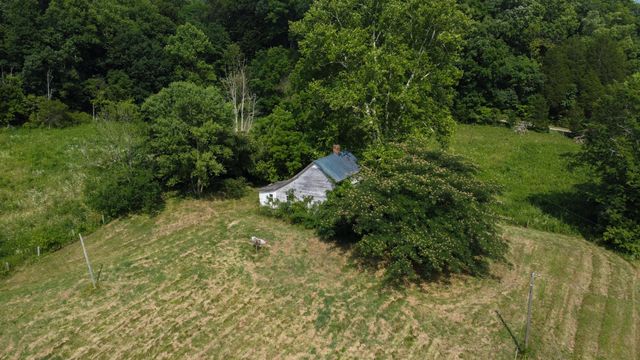 2892 Quicks Run Road, Vanceburg, KY 41179