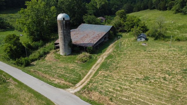 2892 Quicks Run Road, Vanceburg, KY 41179