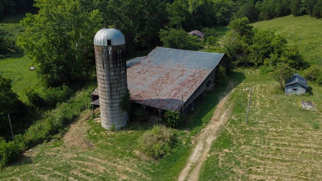 2892 Quicks Run Road, Vanceburg, KY 41179