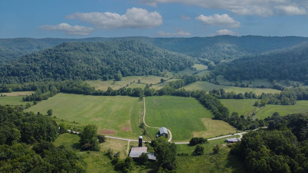 2892 Quicks Run Road, Vanceburg, KY 41179