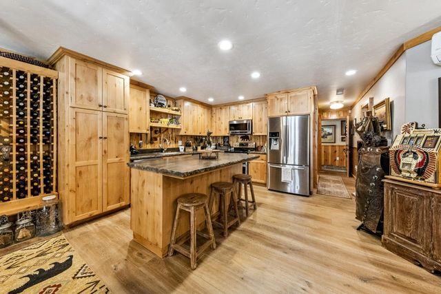 7770 Tamarack Pines Rd, Twin Bridges, CA 95735