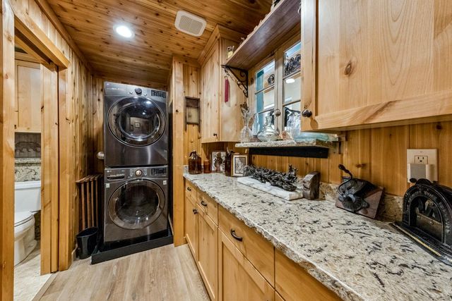 7770 Tamarack Pines Rd, Twin Bridges, CA 95735