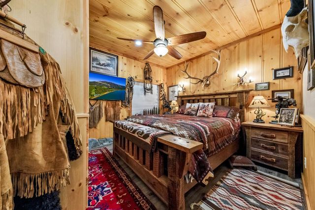 7770 Tamarack Pines Rd, Twin Bridges, CA 95735