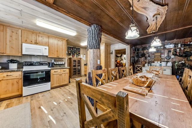 7770 Tamarack Pines Rd, Twin Bridges, CA 95735