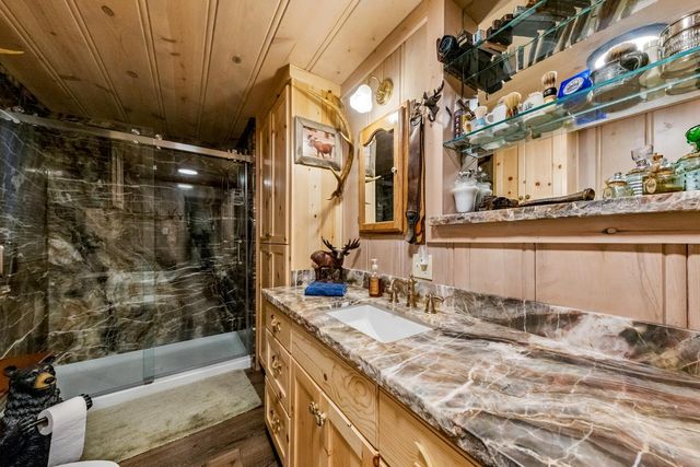 7770 Tamarack Pines Rd, Twin Bridges, CA 95735