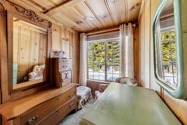 7770 Tamarack Pines Rd, Twin Bridges, CA 95735