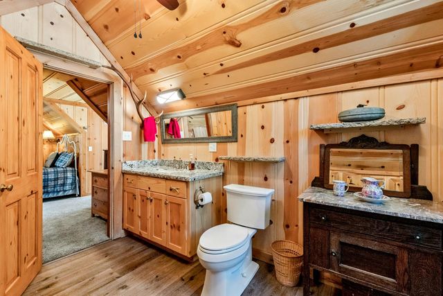 7770 Tamarack Pines Rd, Twin Bridges, CA 95735