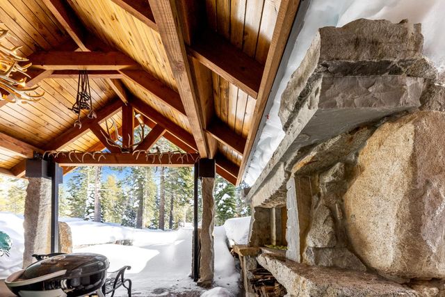 7770 Tamarack Pines Rd, Twin Bridges, CA 95735