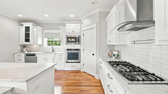 1227 Saddlebrook Drive, Chattanooga, TN 37405