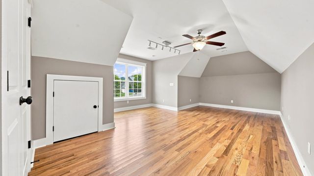 1227 Saddlebrook Drive, Chattanooga, TN 37405