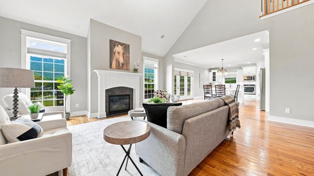 1227 Saddlebrook Drive, Chattanooga, TN 37405