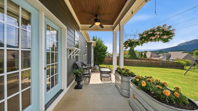 1227 Saddlebrook Drive, Chattanooga, TN 37405
