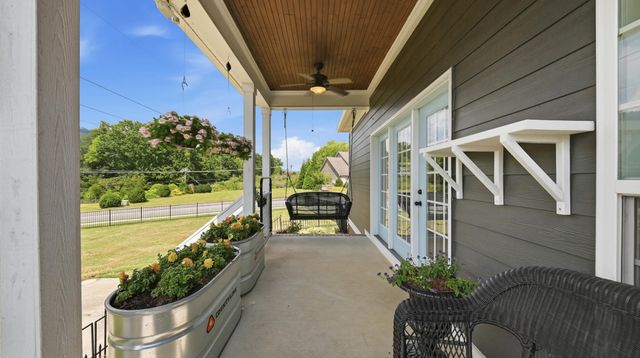 1227 Saddlebrook Drive, Chattanooga, TN 37405