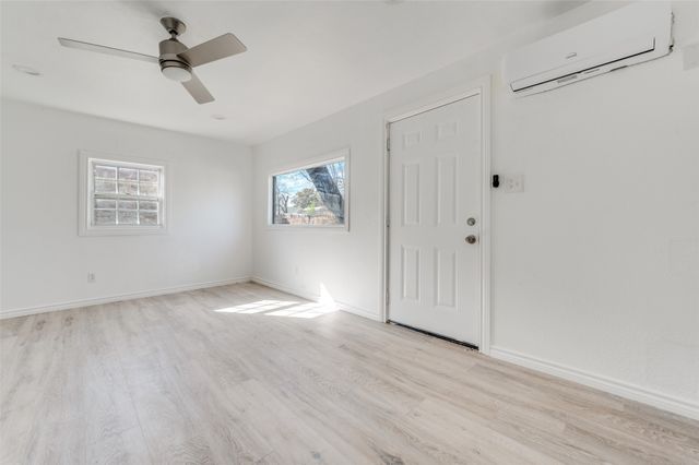 1559 E Ohio Avenue, Dallas, TX 75216