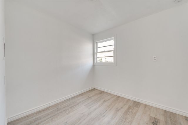 1559 E Ohio Avenue, Dallas, TX 75216