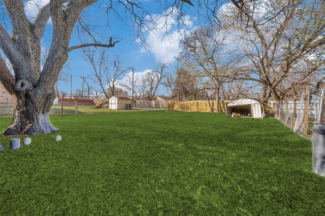 1559 E Ohio Avenue, Dallas, TX 75216