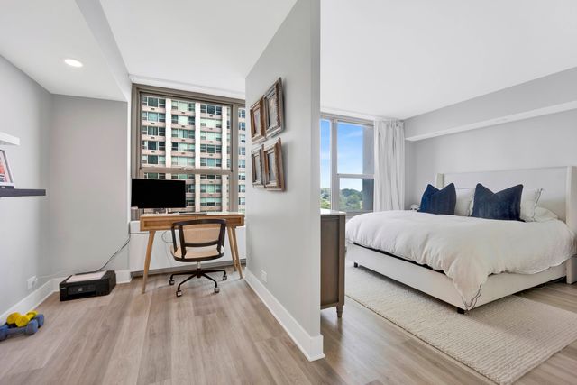 3600 N Lake Shore Drive 608, Chicago, IL 60613