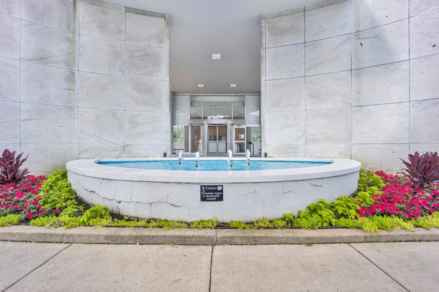 3600 N Lake Shore Drive 608, Chicago, IL 60613