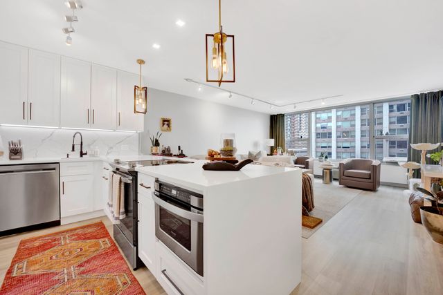 3600 N Lake Shore Drive 608, Chicago, IL 60613