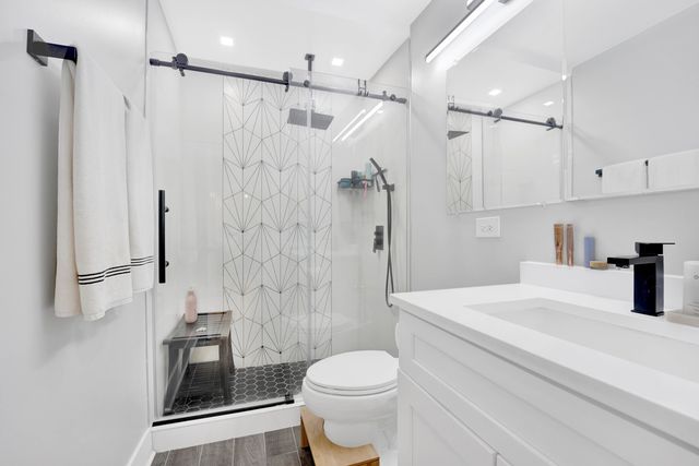 3600 N Lake Shore Drive 608, Chicago, IL 60613