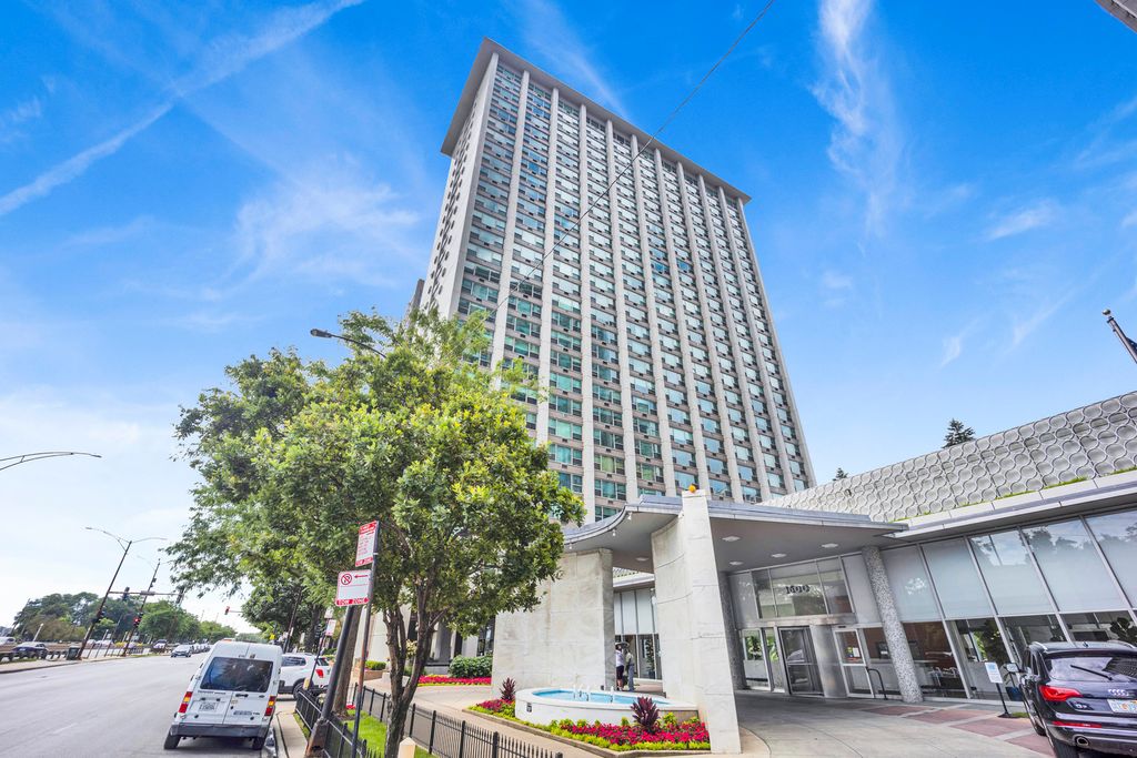 3600 N Lake Shore Drive 608, Chicago, IL 60613