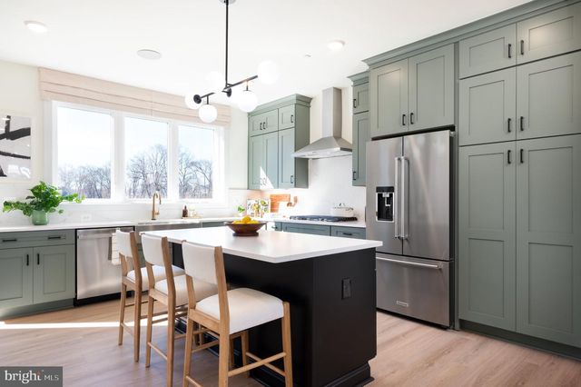 4922 CHURCHILL MEWS, Alexandria, VA 22304