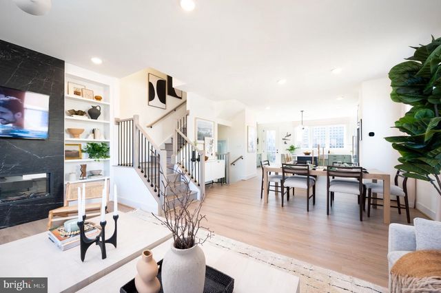 4922 CHURCHILL MEWS, Alexandria, VA 22304