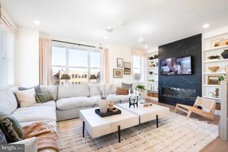 4922 CHURCHILL MEWS, Alexandria, VA 22304