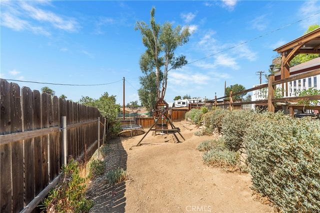 41097 Crest, Hemet, CA 92544