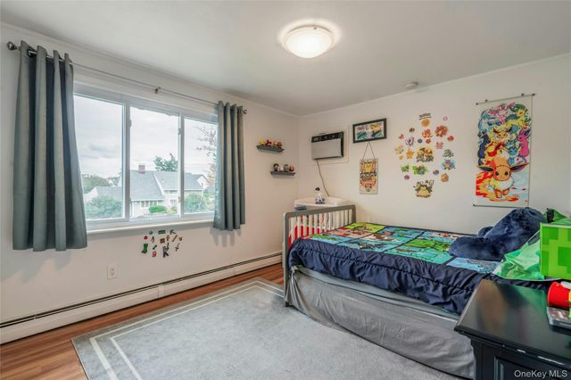 200 Willowood Drive, Wantagh, NY 11793