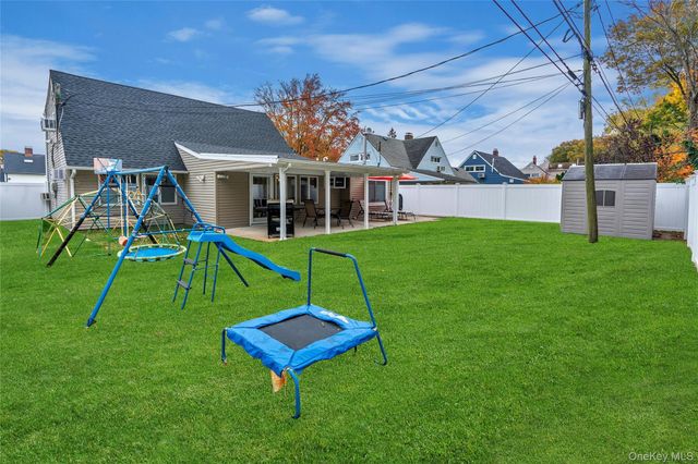 200 Willowood Drive, Wantagh, NY 11793