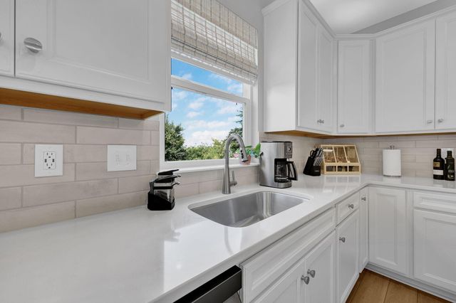 378 Cherry Hills Road, Commercial Point, OH 43116