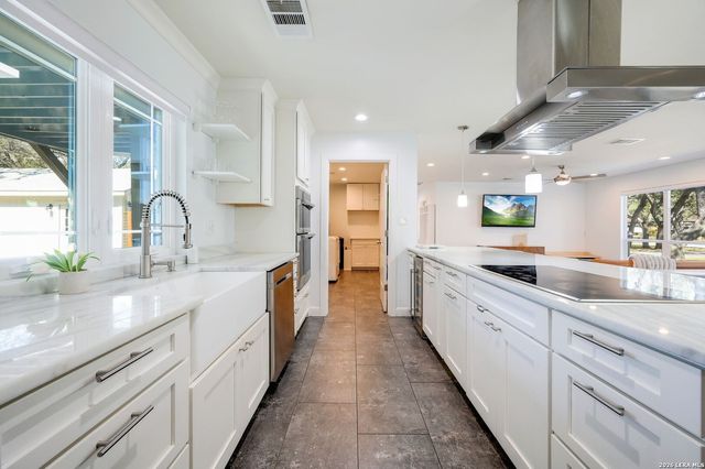 131 William Classen, San Antonio, TX 78232