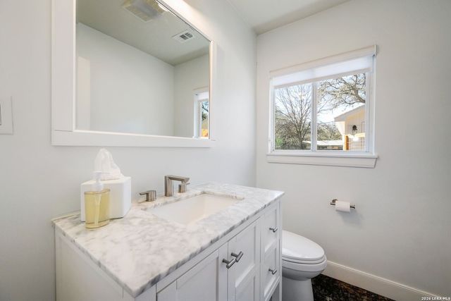 131 William Classen, San Antonio, TX 78232