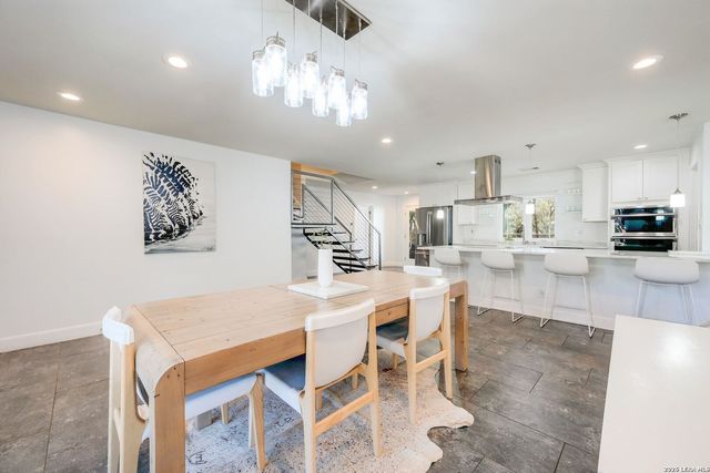 131 William Classen, San Antonio, TX 78232