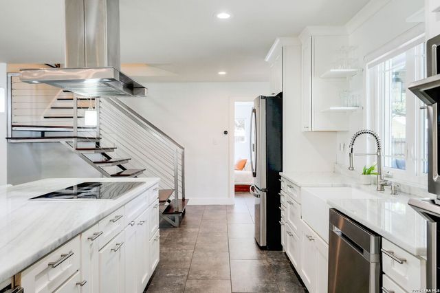 131 William Classen, San Antonio, TX 78232